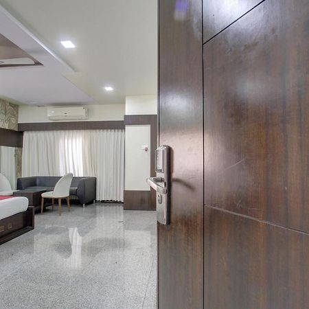 Hotel Le Grande Bijāpur Extérieur photo