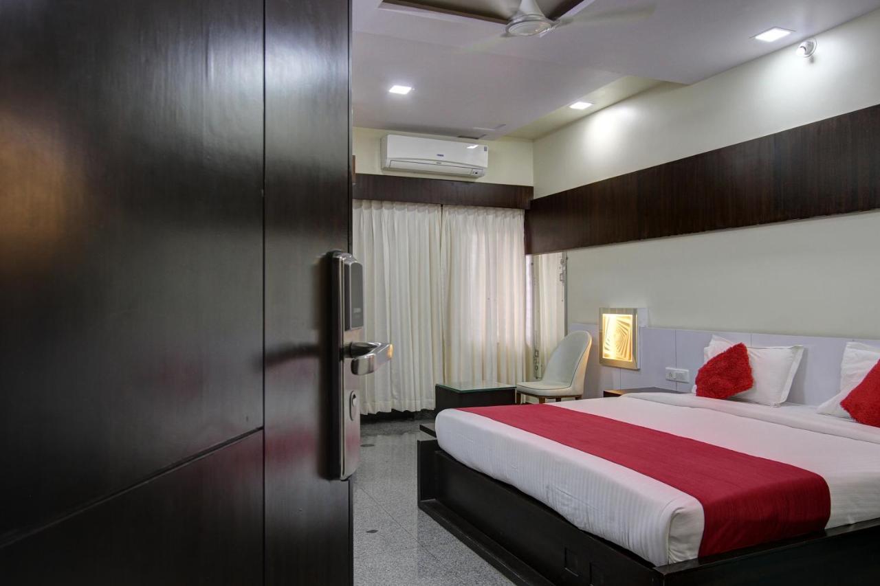 Hotel Le Grande Bijāpur Extérieur photo